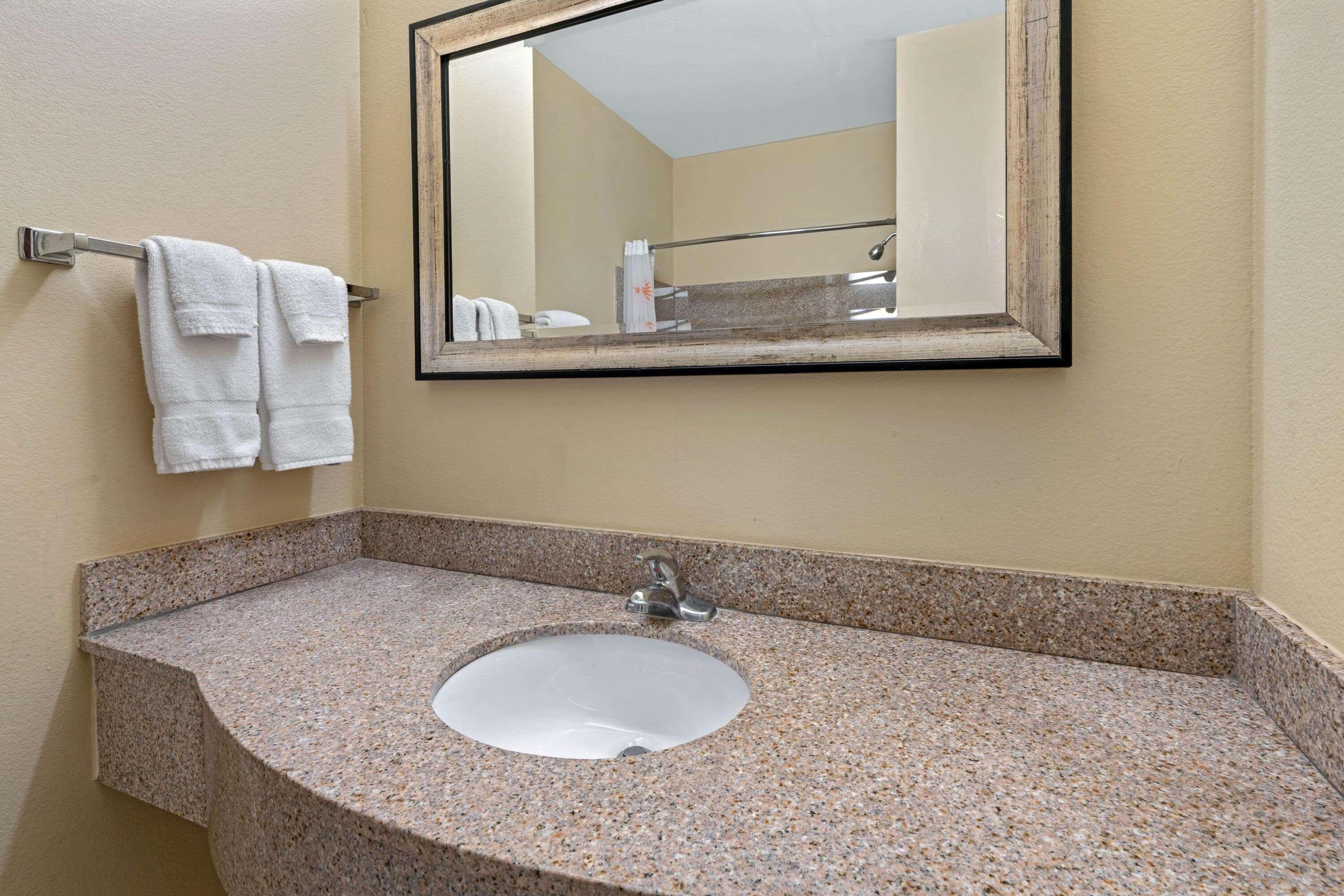 La Quinta By Wyndham מורגן סיטי מראה חיצוני תמונה